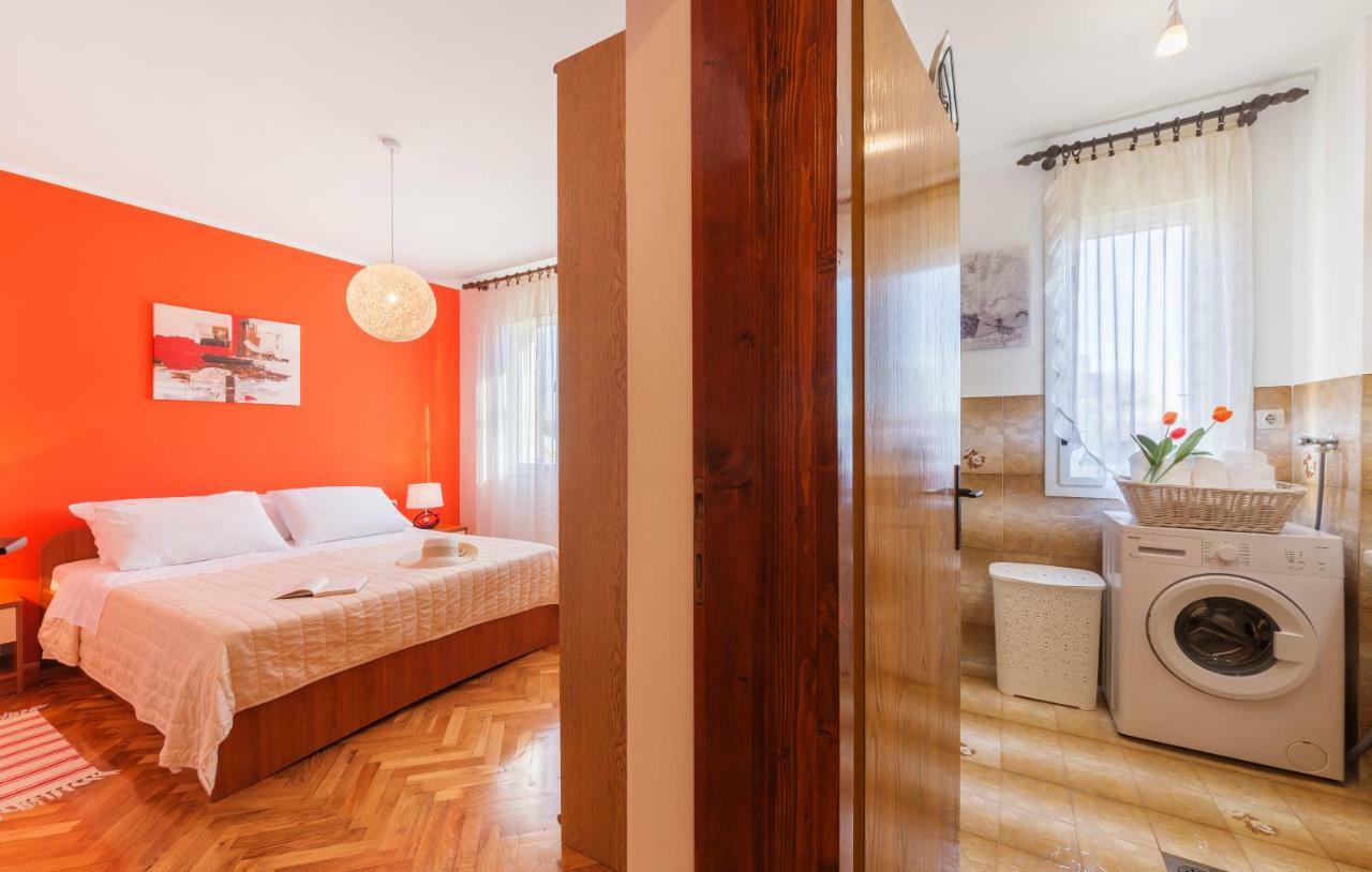 Two Bedroom Apartment, Nice Neighborhood, Free Parking, Wifi Pula Exterior photo